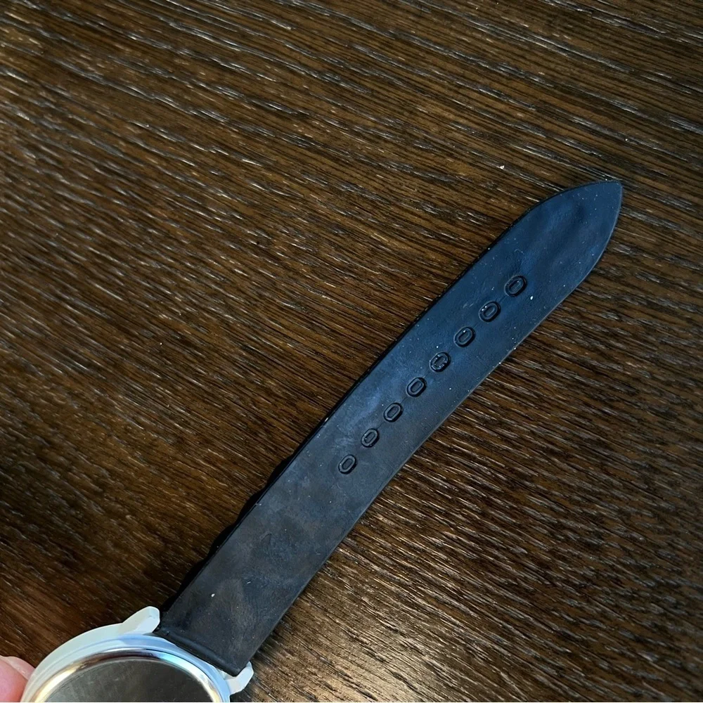 Cat watch, rubber black watch band. Gently used
